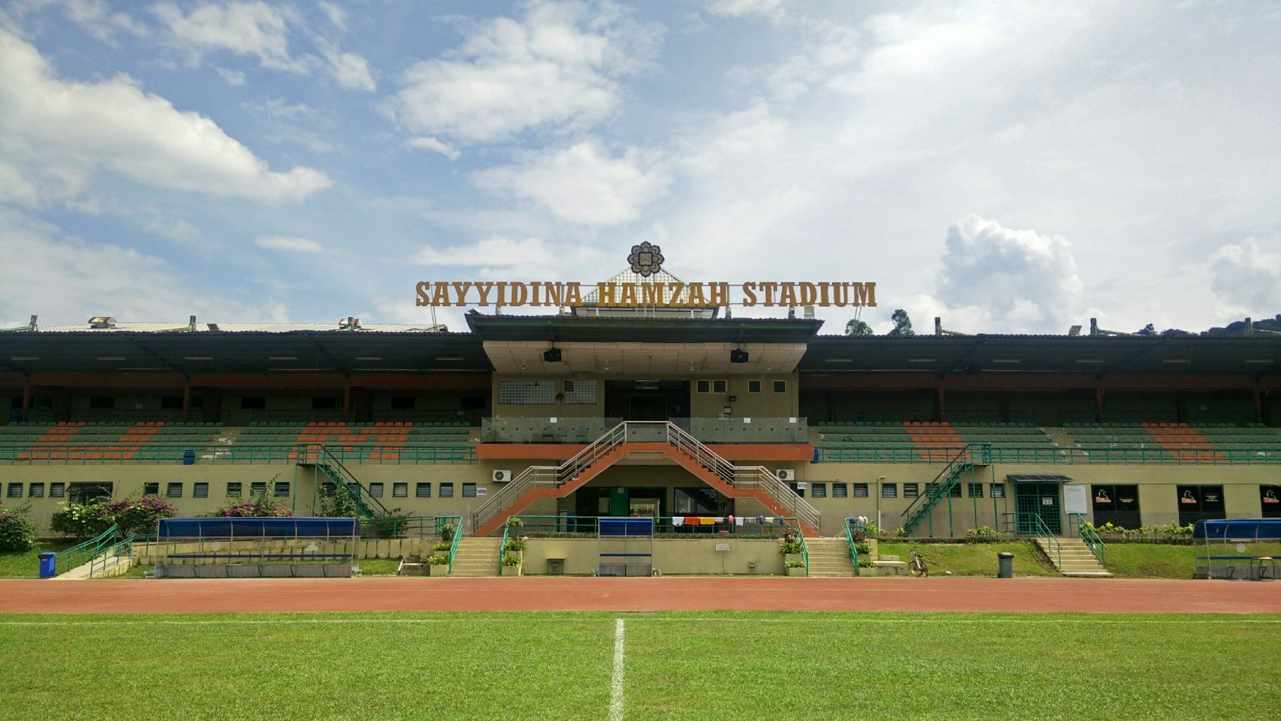 1721033260_stadium.jpg